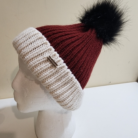 Steve Madden red pompón beanie winter hat - Picture 5 of 9